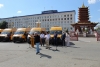 Торжественная церемонии вручения ключей от 11 автомобилей скорой медицинской помощи и 10 школьных автобусов учреждениям Республики Калмыкия